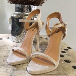 Simmi London nude heels